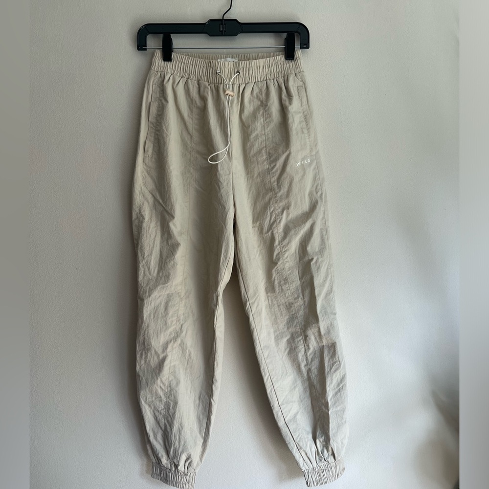 WILO the Label Beige Parachute Joggers XS
